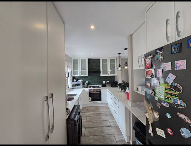 3 BEDROOM HOUSE FOR SALE IN SEAWARD ESTATES